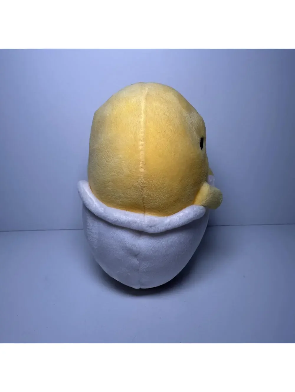Sanrio Gund 2016 Gudetama “Lazy Egg in Eggshell” Small Plush